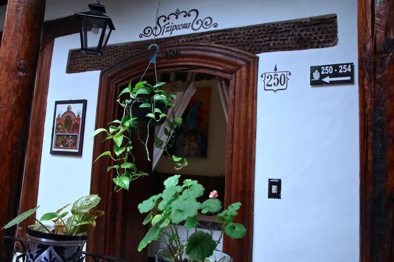 Hotel Casa Baez Patzcuaro Ngoại thất bức ảnh